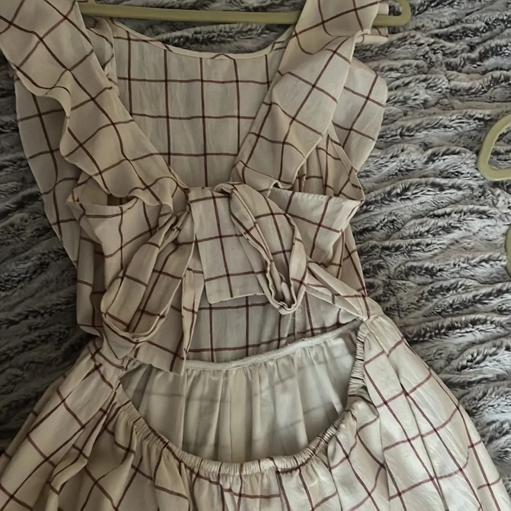 Romper - Picture 4 of 4